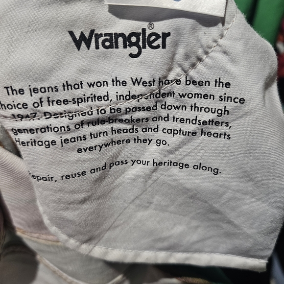 Wrangler Multicolor Wanderer High Rise Flare Striped NWT 30 Waist 34 Length - Picture 12 of 14